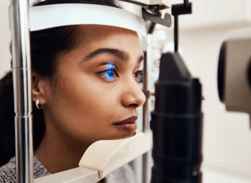 ¿Qué es la paquimetría y por qué es importante para identificar defectos oculares?