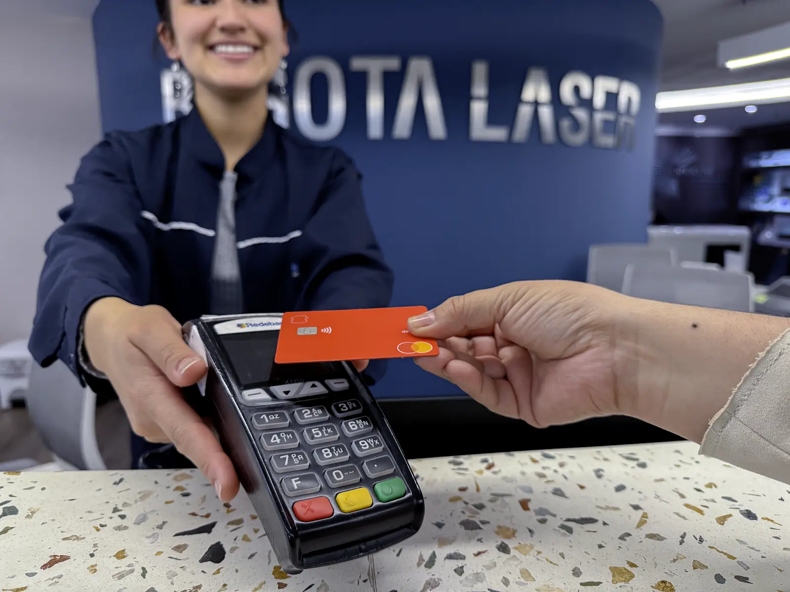 Métodos de pago presenciales disponibles 