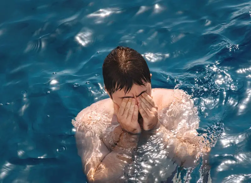 Síntomas visuales que podrías estar ignorando y que afectan tu experiencia en vacaciones